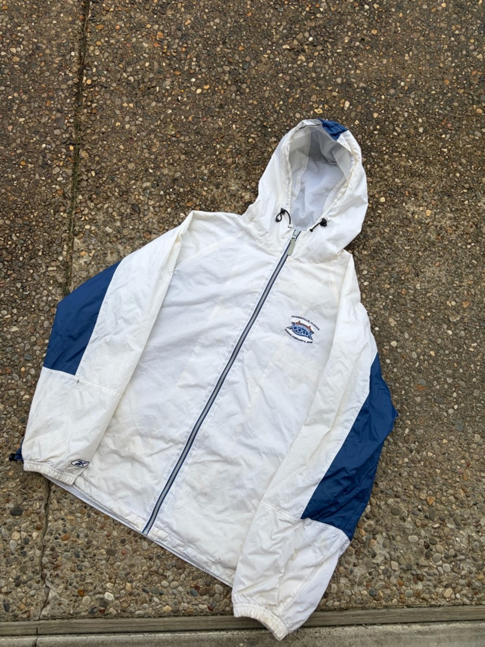 2005 Super BowlReebok White Jacket with Blue NFL Logo Patch